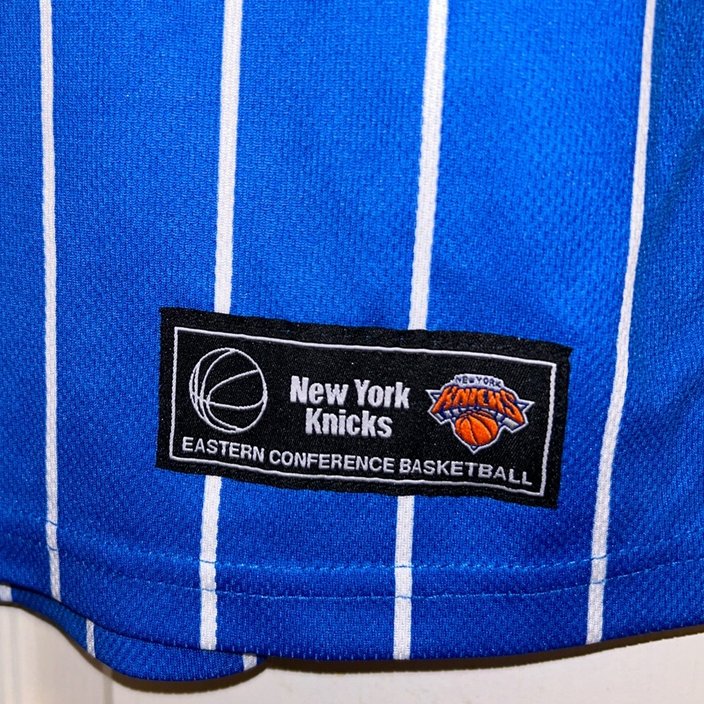 ๐ฝ๐ New York Knicks NBA Basketball Pinstripes Polyester Shirt ๐๏ธ๐ - Picture 11 of 16